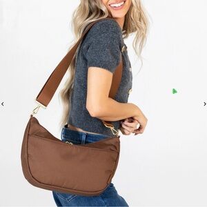 Canvelle Crescent Bag (Medium)